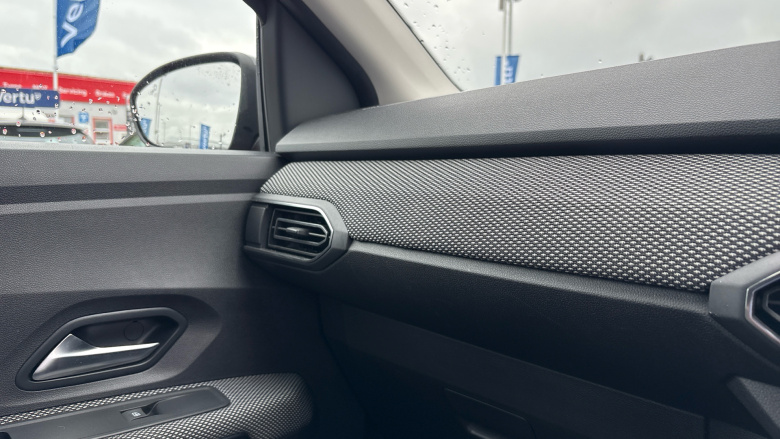 Dacia Jogger 1.0 TCe Extreme SE 5dr Petrol Estate